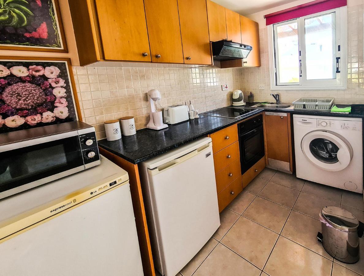 Serena Townhouse Peyia Bagian luar foto