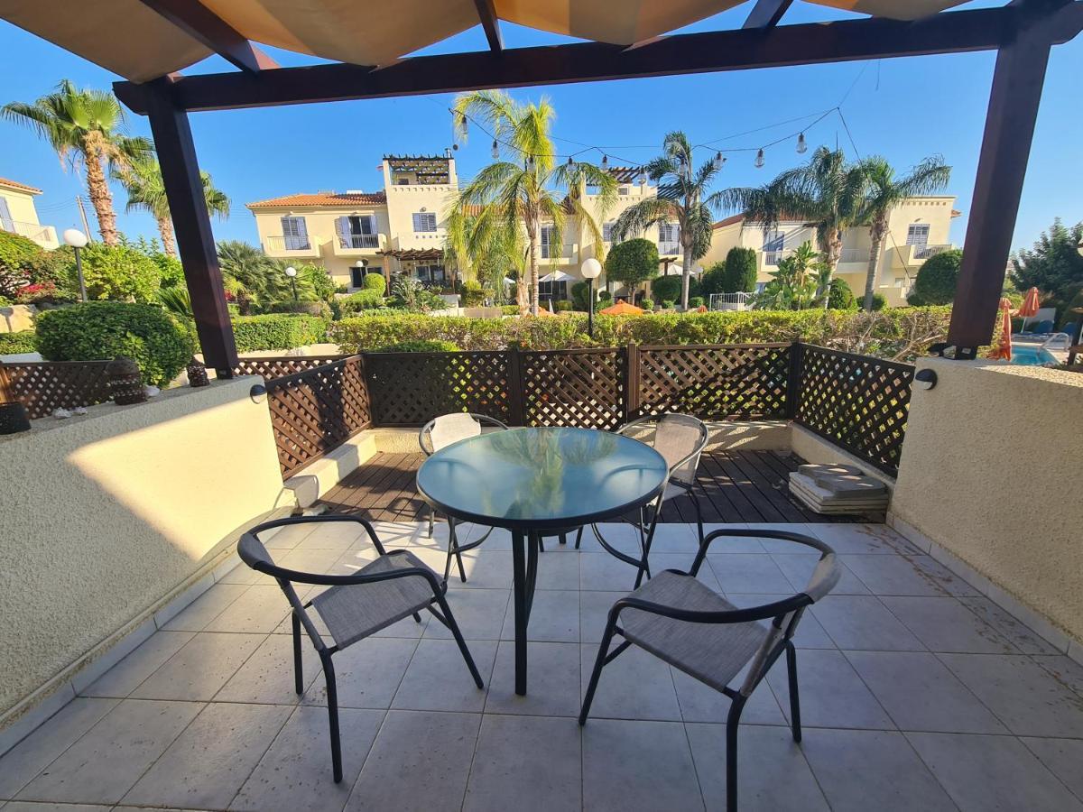 Serena Townhouse Peyia Bagian luar foto